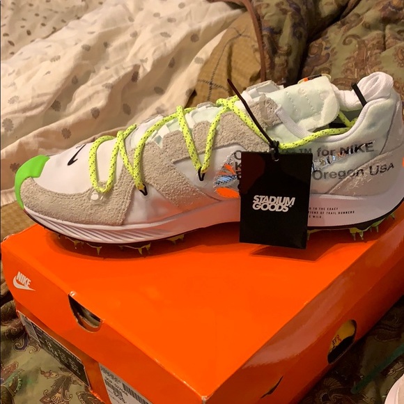 Men’s Nike Off-White Zoom Terra Kiger 5 Sneaker - Picture 1 of 3
